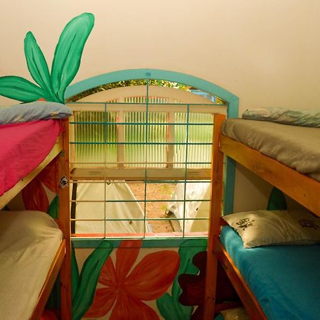אובטובה Hostel Tropico De Capricornio - Itagua חדר תמונה